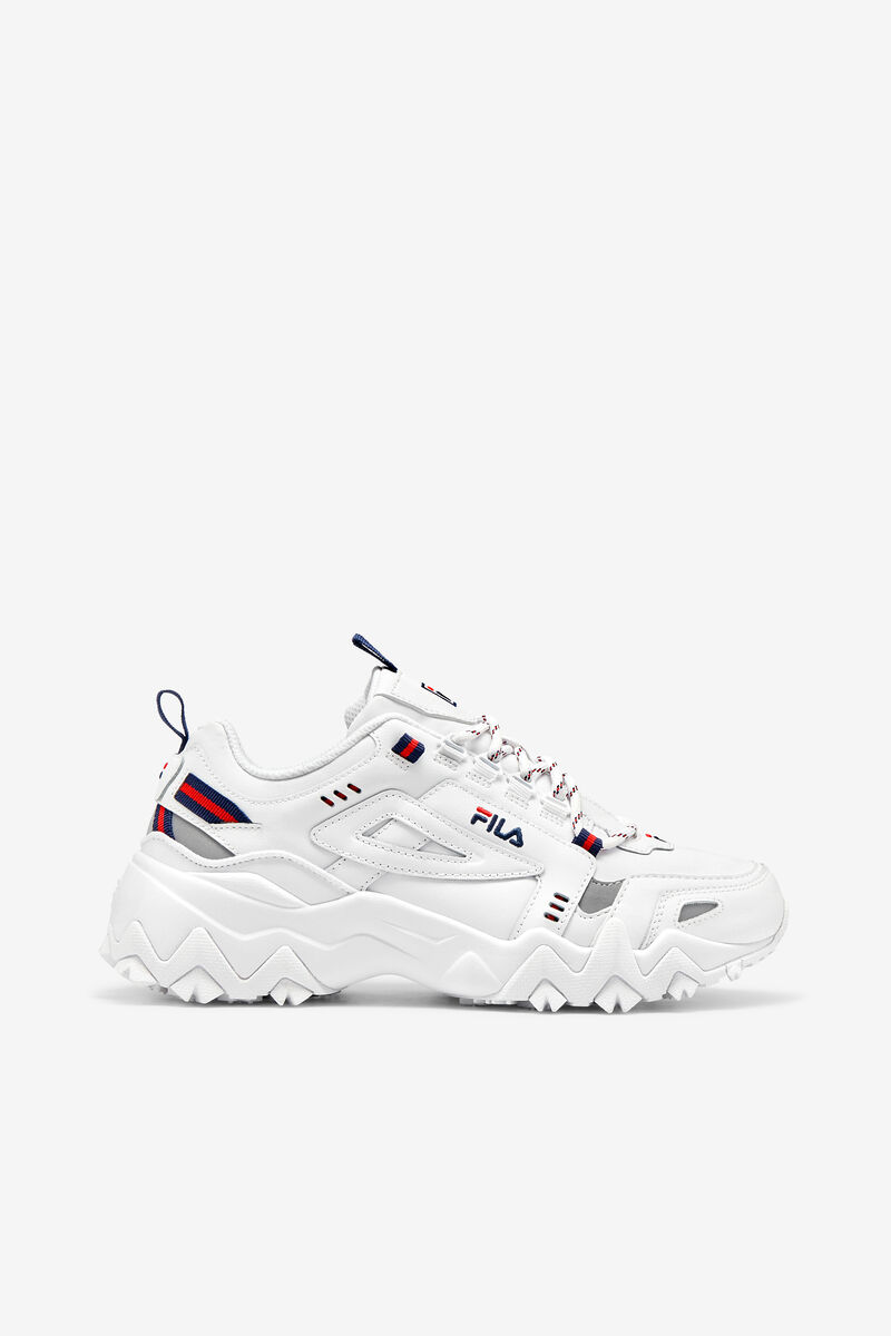 White / Navy / Red Women's Fila Oakmont Tr Trainers | FuBgSHnRAFh