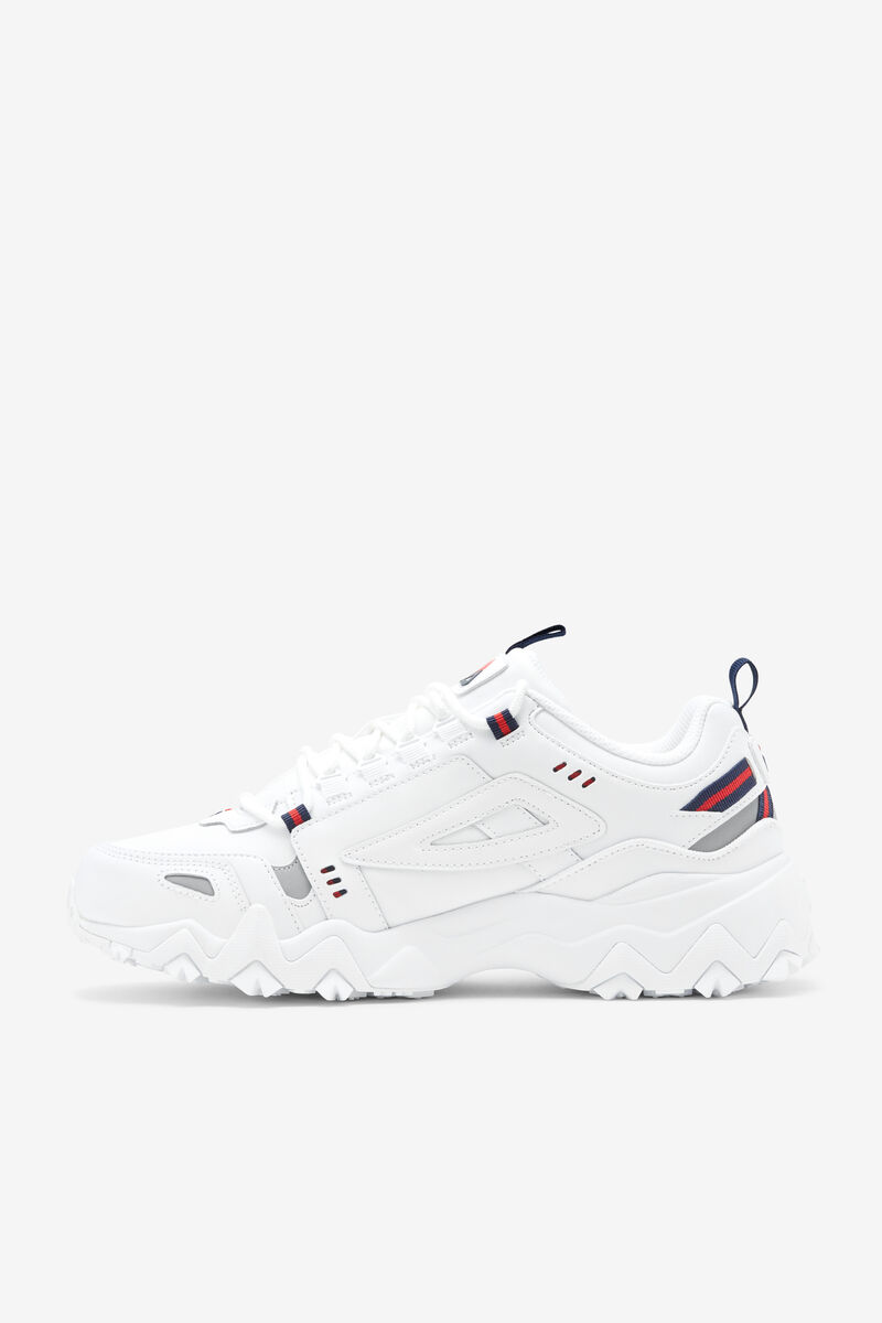 White / Navy / Red Men's Fila Oakmont Tr Running Shoes | jwfJg4S62DD