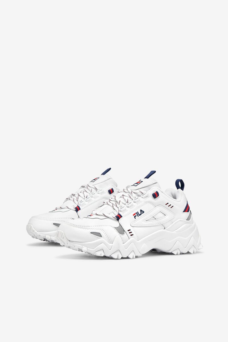 White / Navy / Red Women's Fila Oakmont Tr Trainers | FuBgSHnRAFh